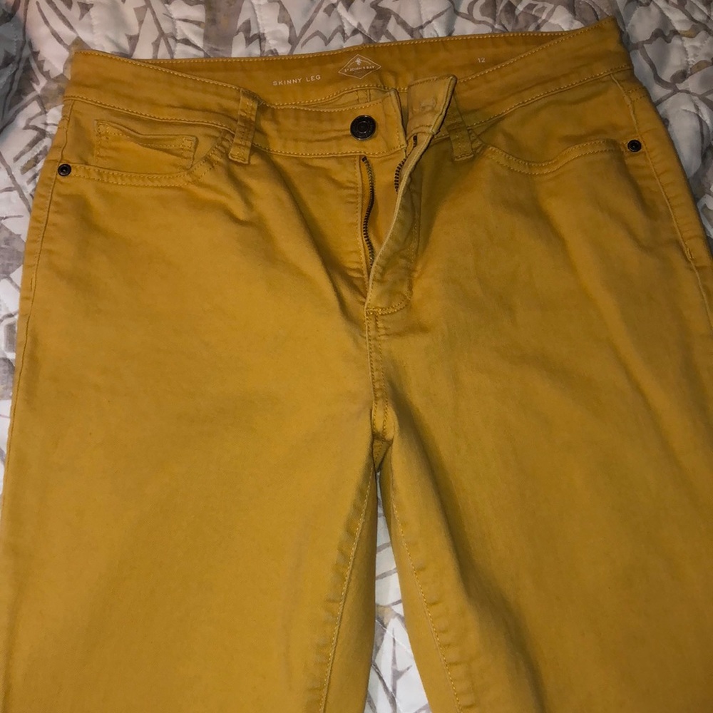 Women’s St. John Bay Skinny keg mustard jeans